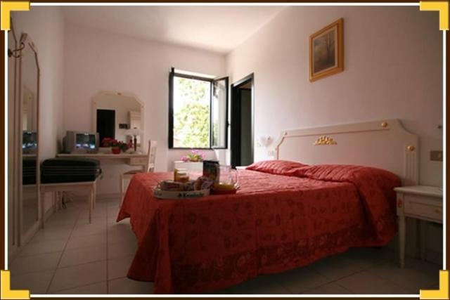 Hotel Vecchio Convento Bareggio Zimmer foto